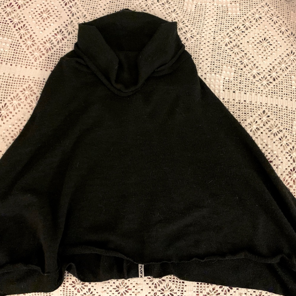 Kavu Black Poncho